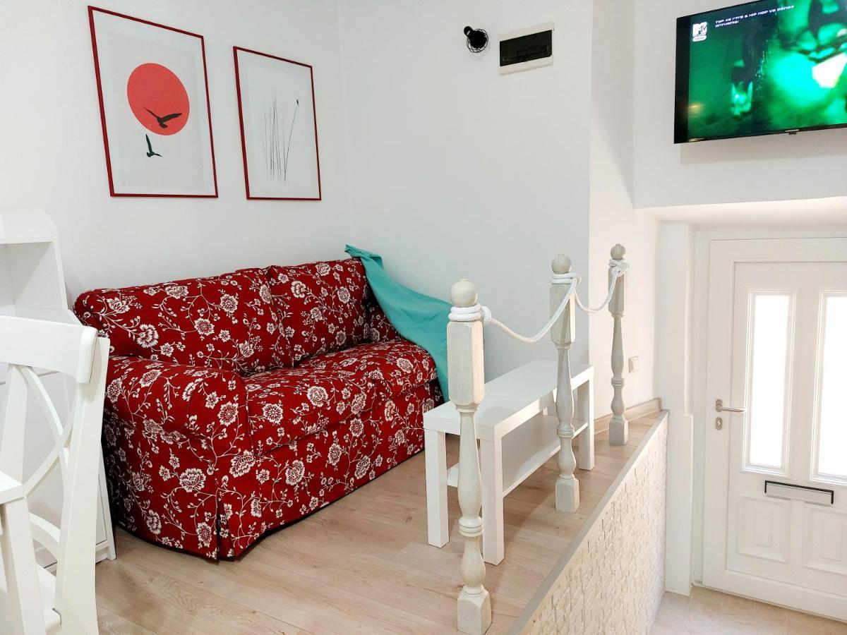 Sha La La - Charming, Unique Studio In A Historic Building Next To A Castle, Wifi, Smart Tv, Washer-Dryer Bakar Exterior foto